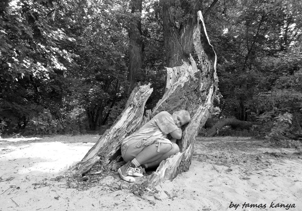 LAND ART-people in nature by tamas kanya