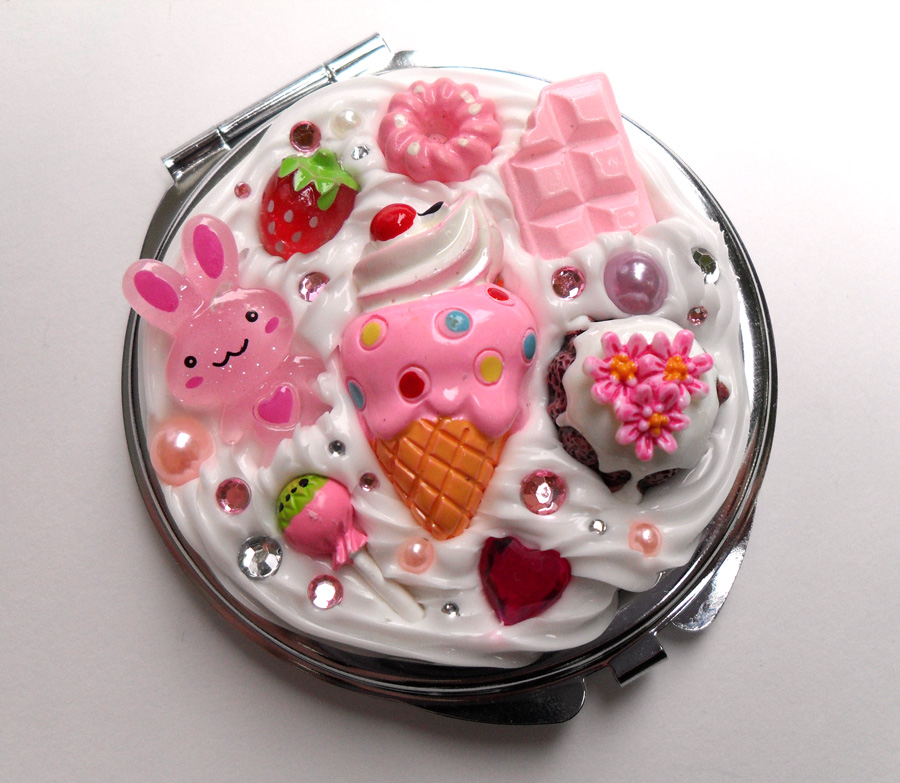 Deco Compact Mirror Ice Cream