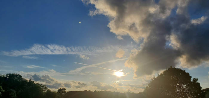 Chemtrails and Shining Lights