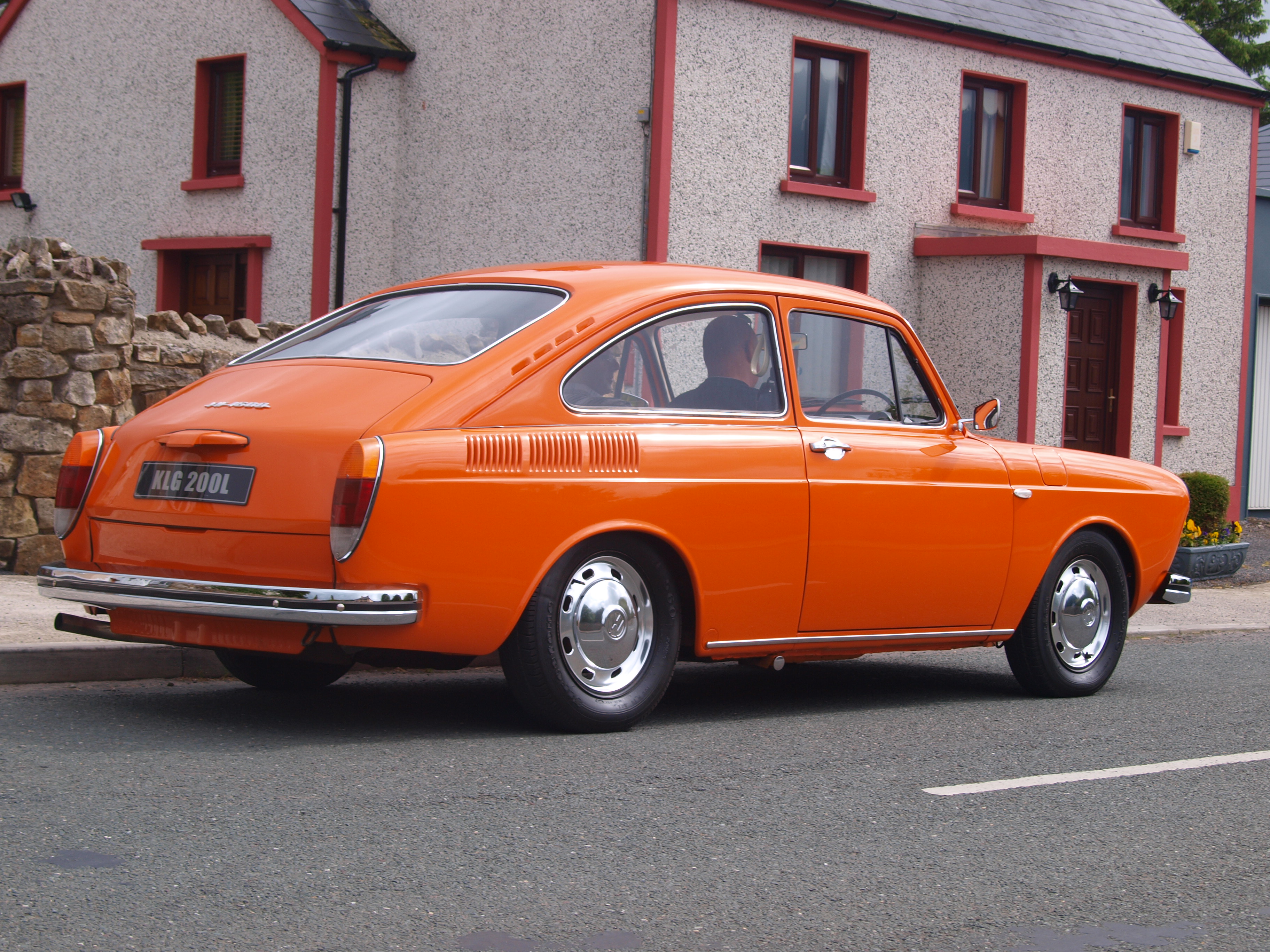 vw variant fastback back