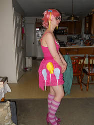 Pinkie Pie Side View