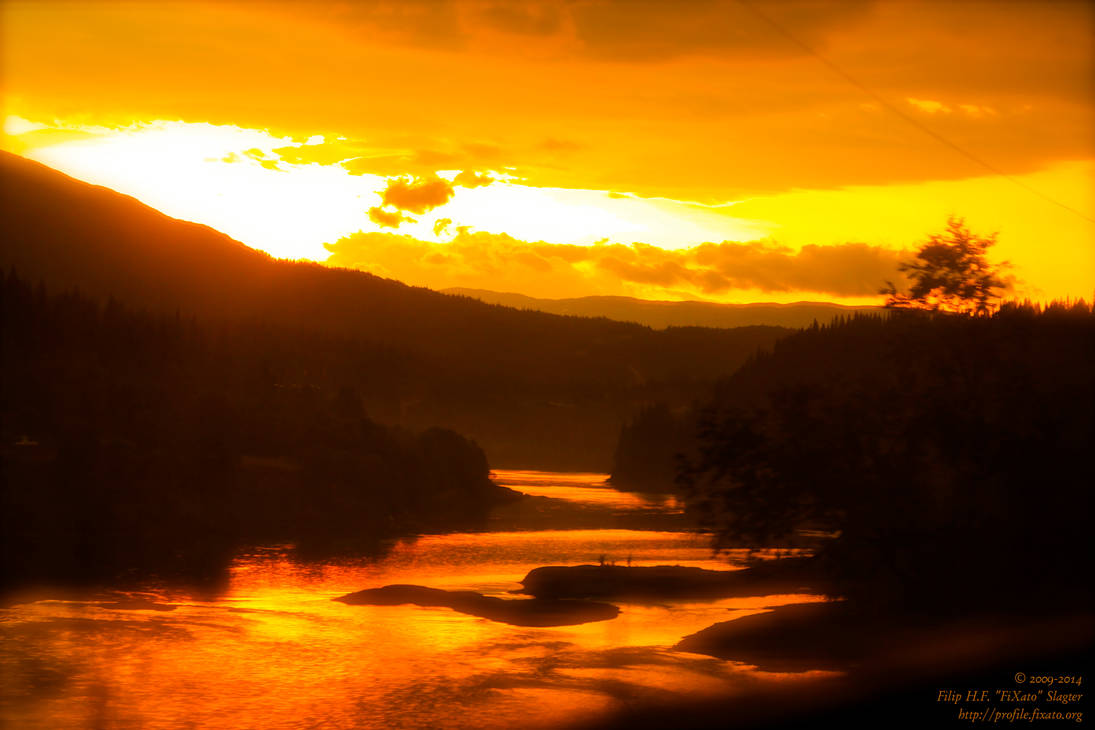 The world is burning, and it is beautiful by FiXato