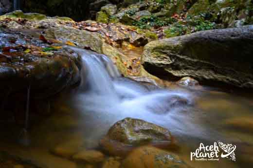 Tingkat 7 Waterfalls 2