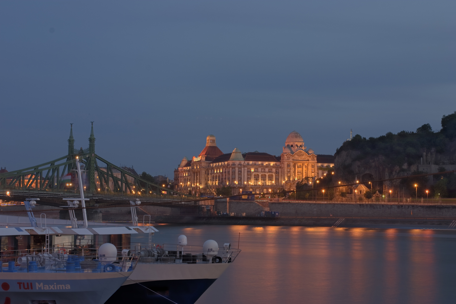 Budapest at night Nr. 2