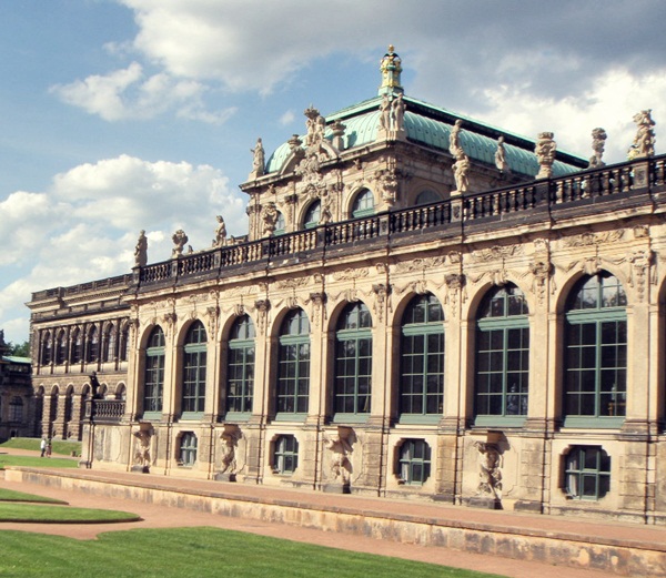 Zwinger1