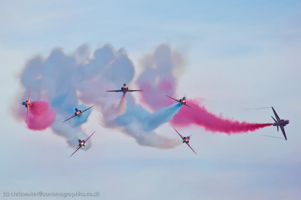 Red Arrows 106-2 by sonomaman on DeviantArt