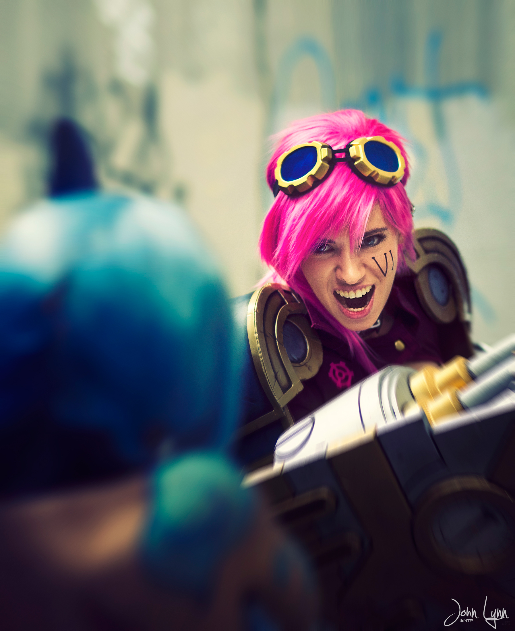 Vi Cosplay 3