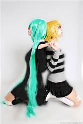 Miku and Rin (Rolling Girl) | Vocaloid