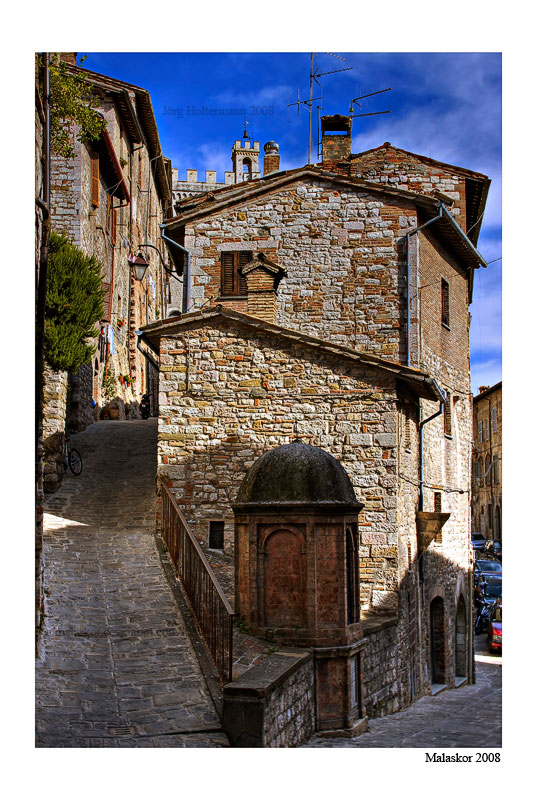 Gubbio street corner