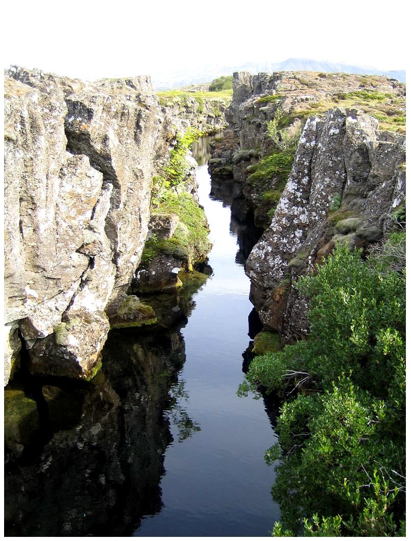 Tectonic Rift in Thingvellir by zaneta333 on DeviantArt