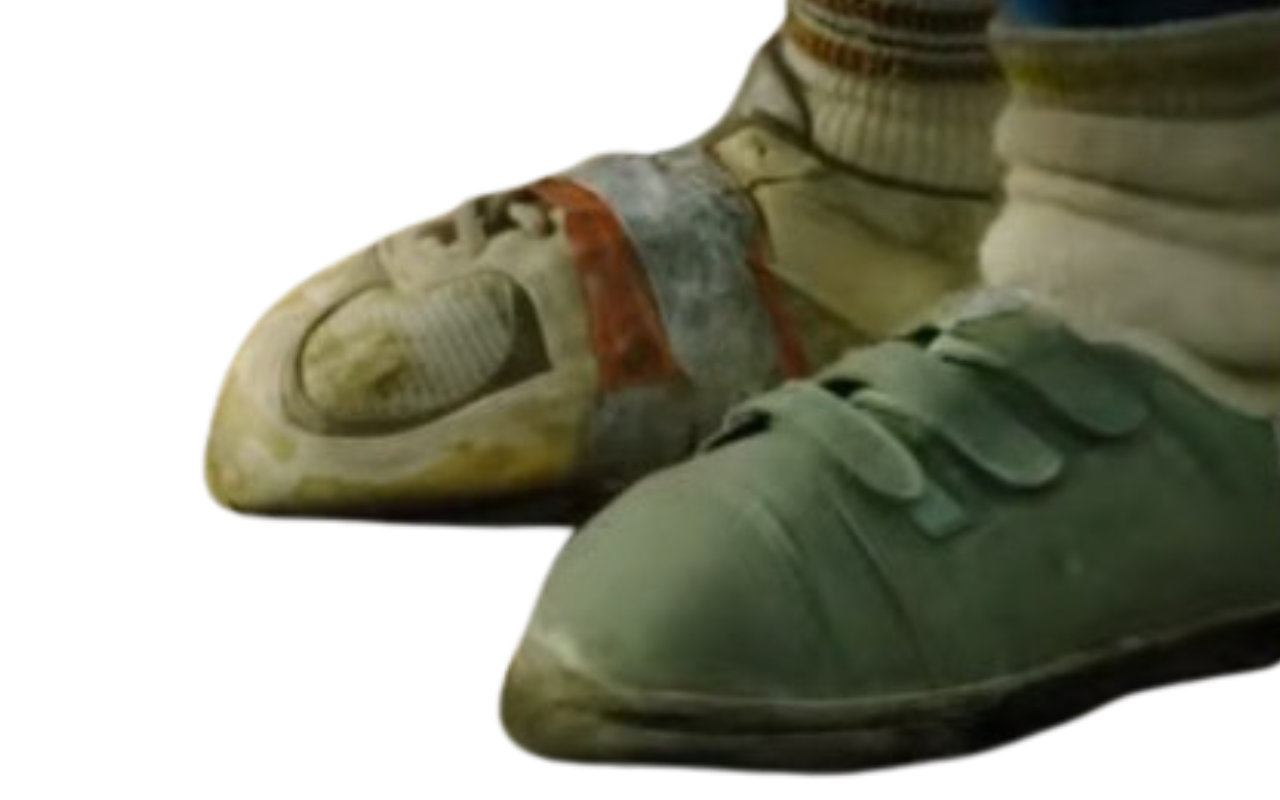 Screech wearing Sonic's shoes by J0J0999Ozman on DeviantArt