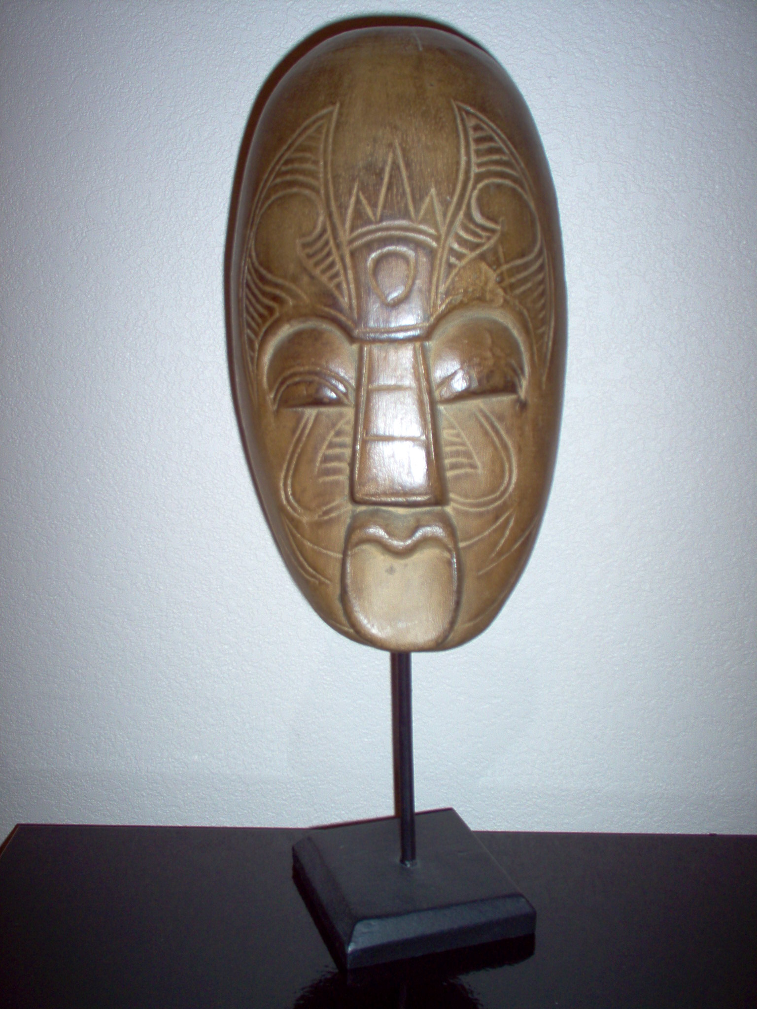 wooden mask on stand 1