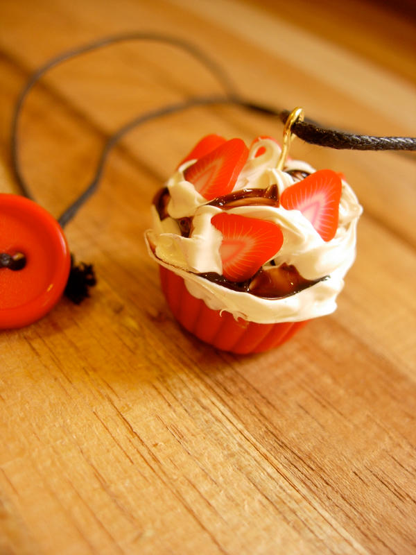 Strawberry Chocolate Cupcake