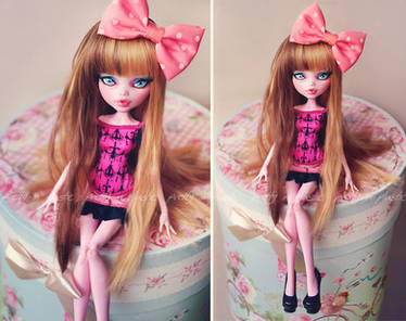 little cutie (Monster High Draculaura repaint)