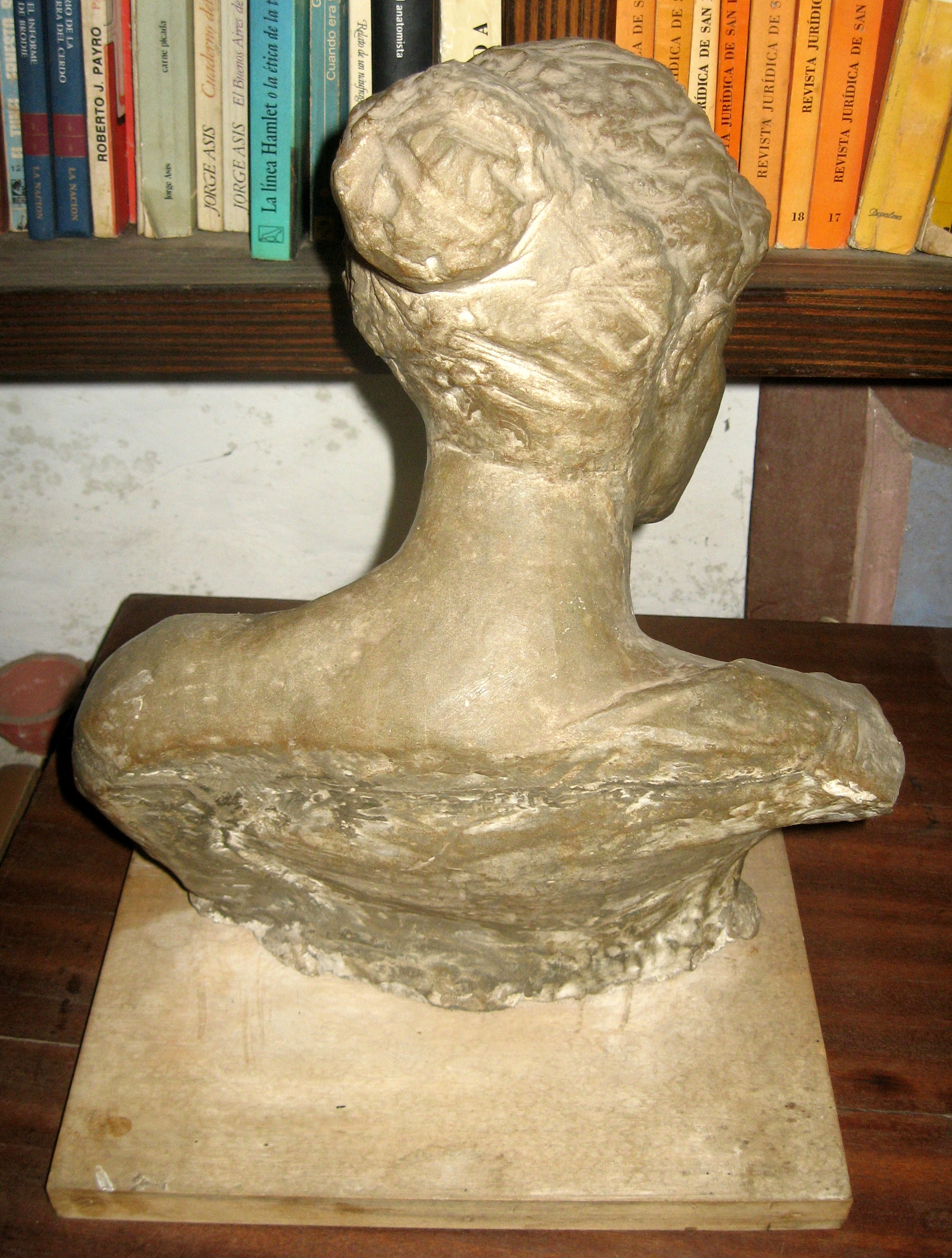 BUSTO ROMANO O GRIEGO (copia) detras