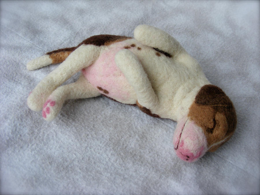 Custom Needle Felted Beagle 1