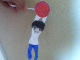 L paper lolipop thing :3