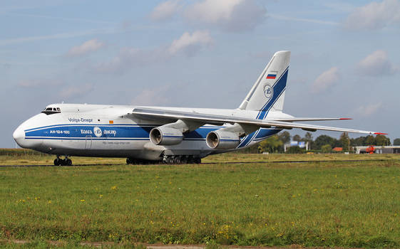 Antonov 124 Volga Dnepr - Maastricht