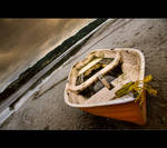 Lonely boat by light-recycled