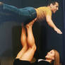 Ella es acrobata con los pies !!
