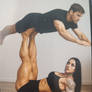 Chica impresionante acrobata solo con los pies !!