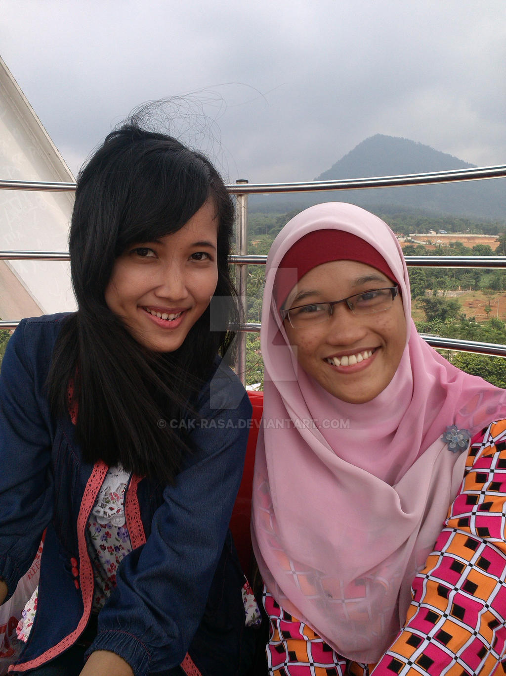 Indonesian Girls: Shinta + Dwi