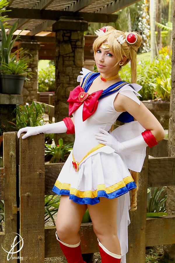 Super Sailor Moon