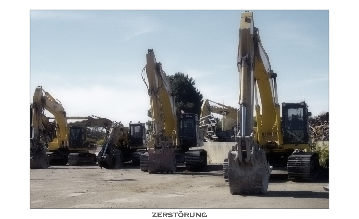 Zerstorung - Equipment