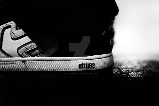 Etnies shoe