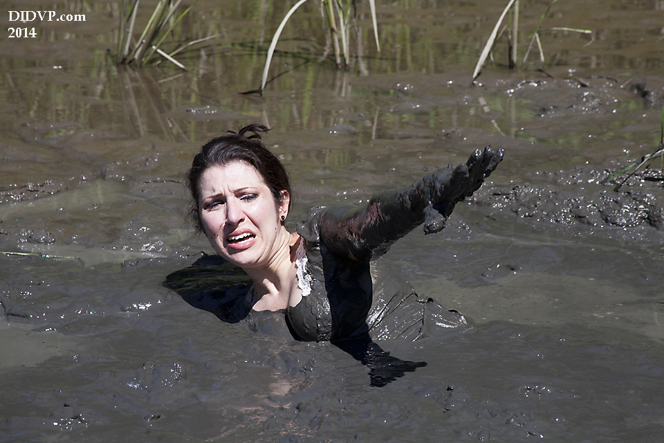 Betty Sinking In Quicksand 2917 By Michaelleachphoto On