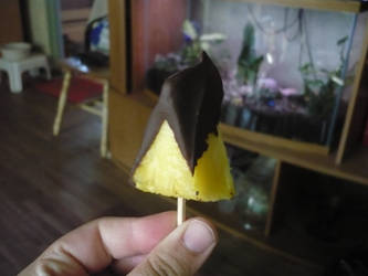 chocolate pineapple