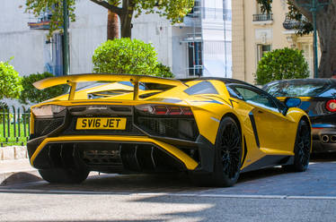 Aventador SV