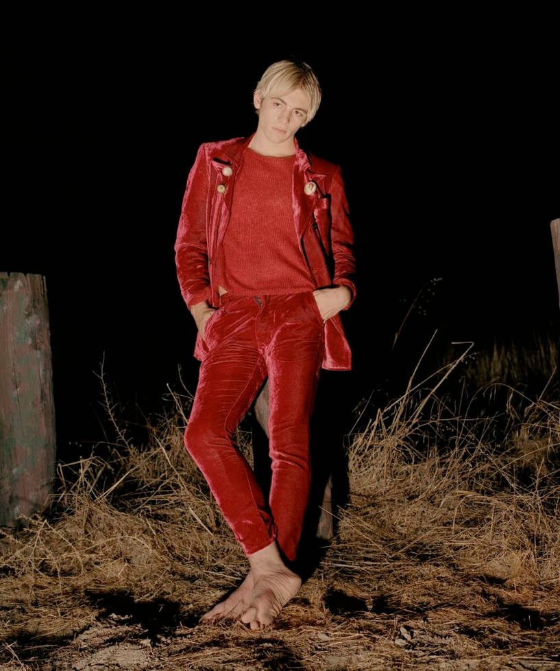 NEW!!!! Ross Lynch Barefoot w/ SOLE SHOT by Tickler24 on DeviantArt