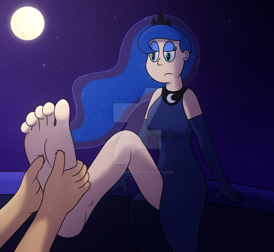 Massaging Princess Luna's Foot