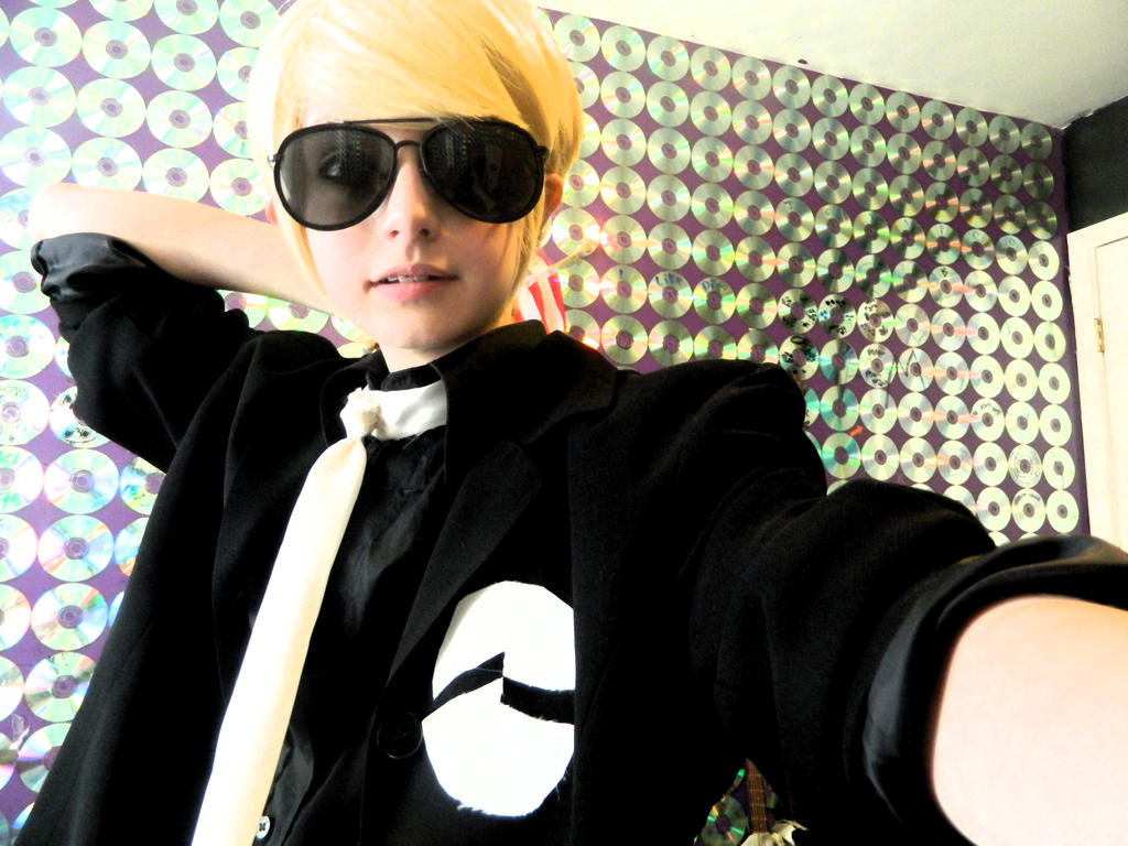 Dave Strider (Homestuck Cosplay)