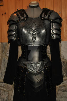 women leather armor armure cuir femme