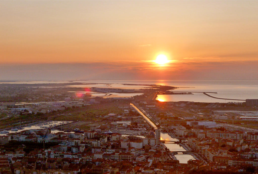 Sunrise in Sete