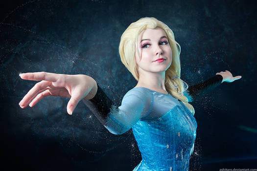 Frozen Elsa cosplay