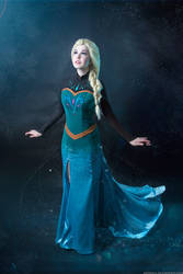 Frozen Elsa cosplay