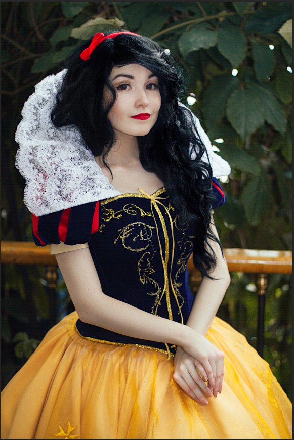 Snow White by KikoLondon on DeviantArt