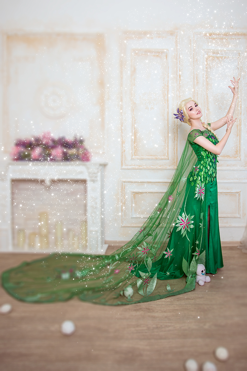 Elsa Fever Cosplay