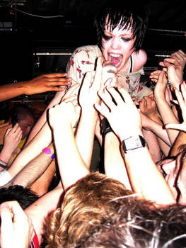 Alice Glass - Crystal Castles