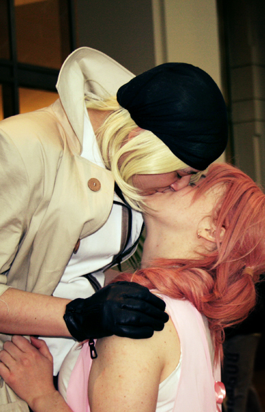 Snow and Serah: Kiss