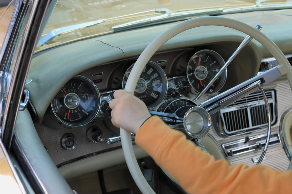 Inside view of Ford Thunderbird 1962, Ploiesti