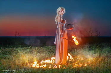 Daenerys Targaryen cosplay