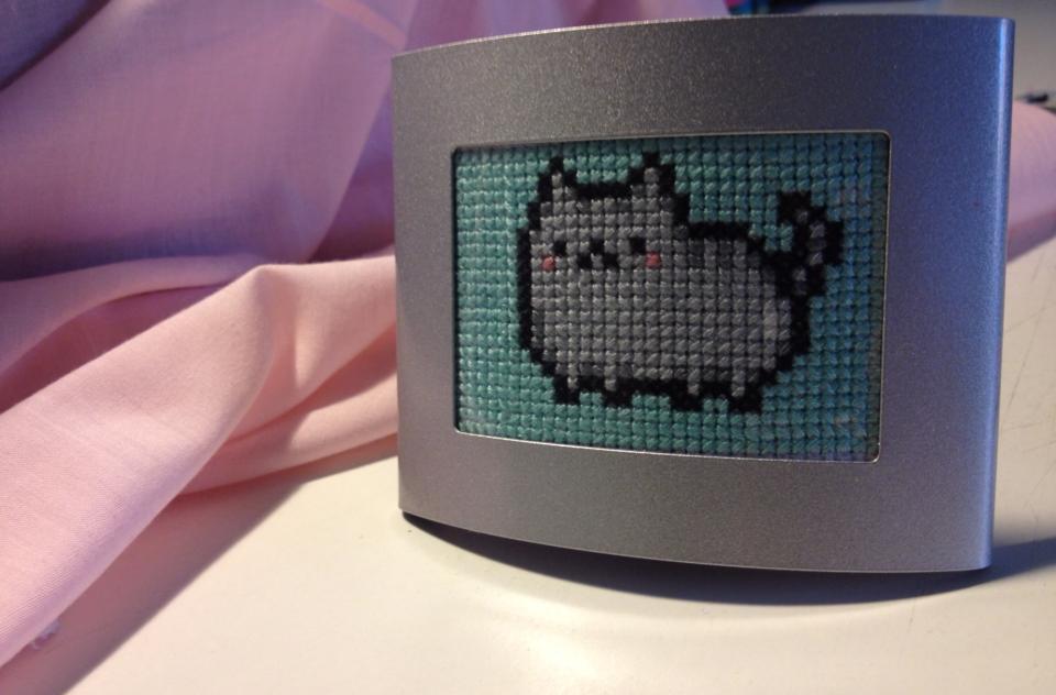 Kawaii Cat tiny x stitch portrait