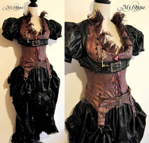 Burlesque feathers Steampunk