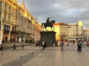 Zagreb and statue