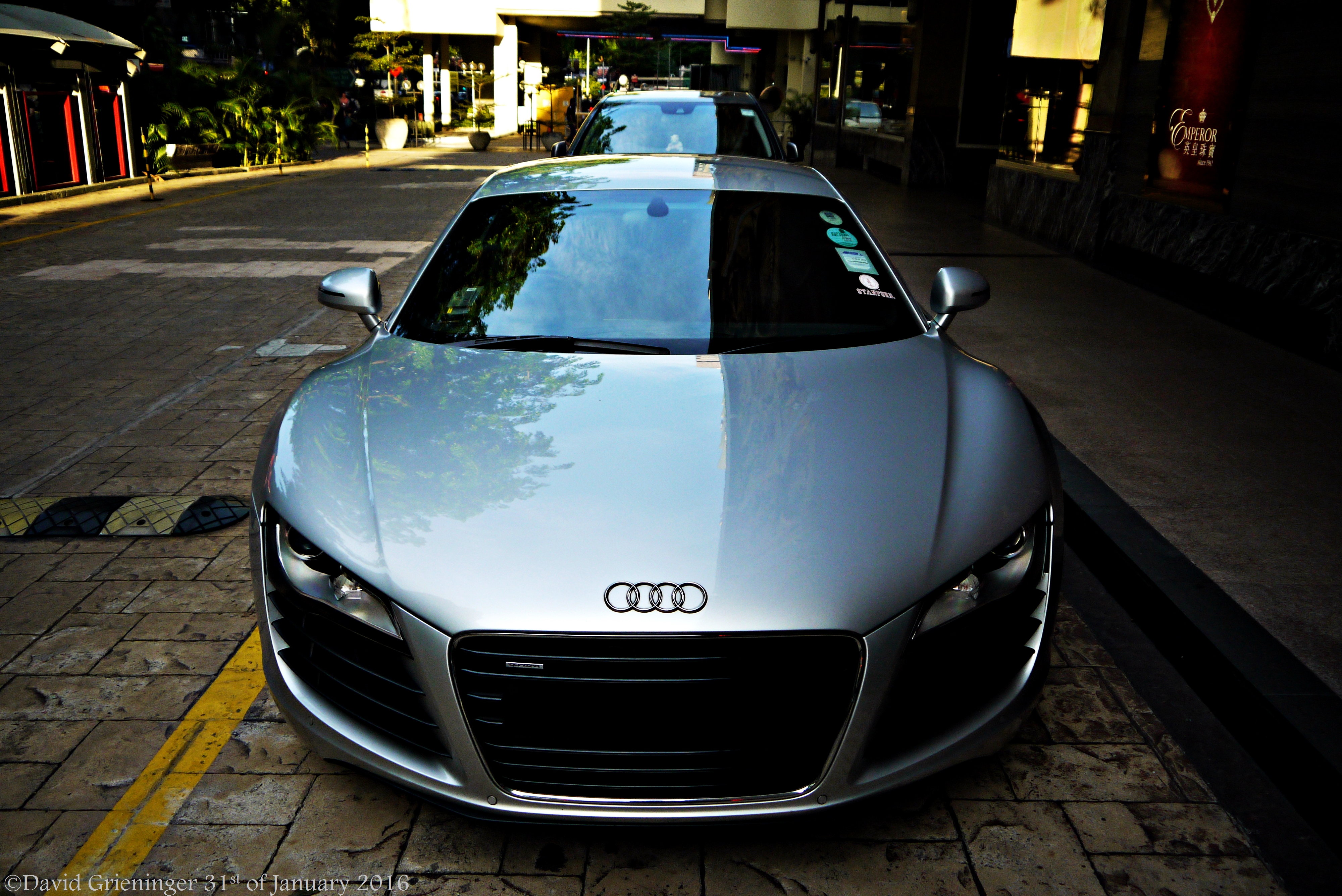 AUDI R8 V10 Silver