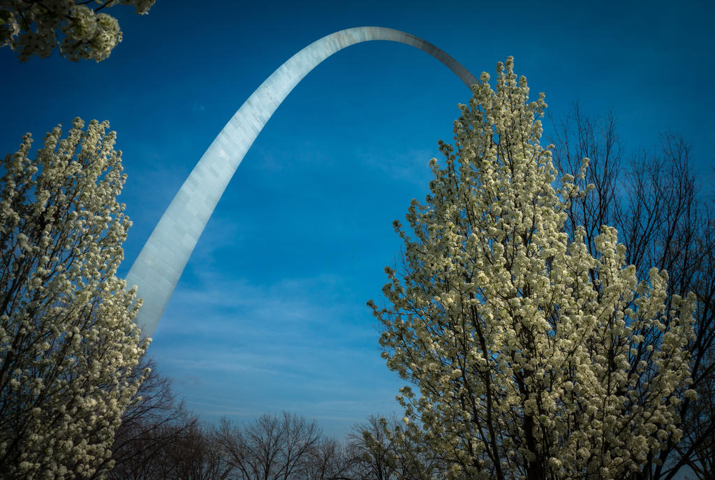 Spring Point Arch The Gateway Arch in Spring by pekeww on DeviantArt